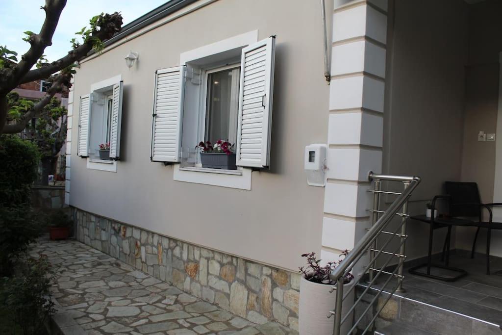 Panos Modern